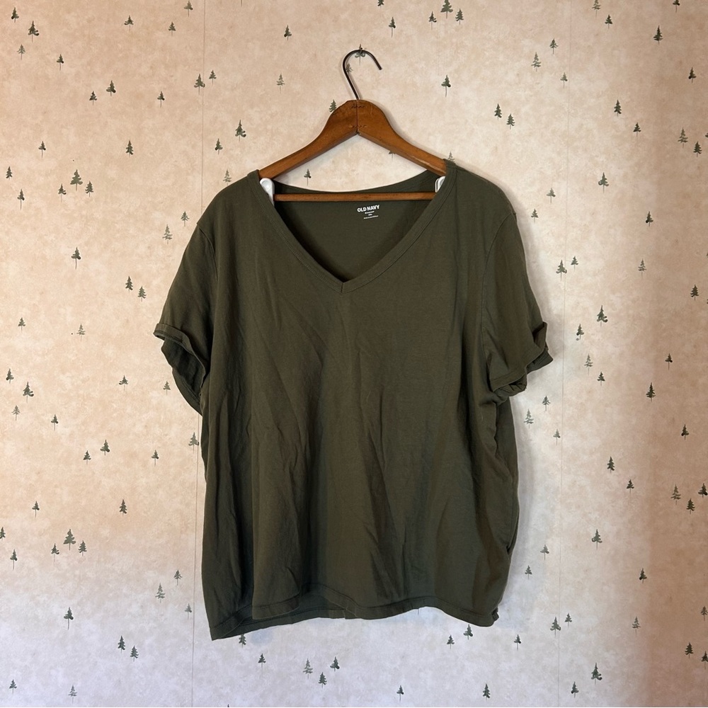 Old Navy Everywear Green Relaxed V-Neck Tee